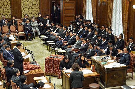 予算委員会で反対討論