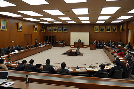 2013_12_04_会議場