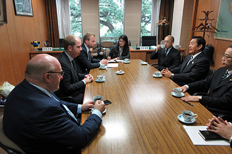 2016_11_08_%e3%83%89%e3%82%a4%e3%83%84%e3%81%a8%e3%81%ae%e4%bc%9a%e8%ad%b0